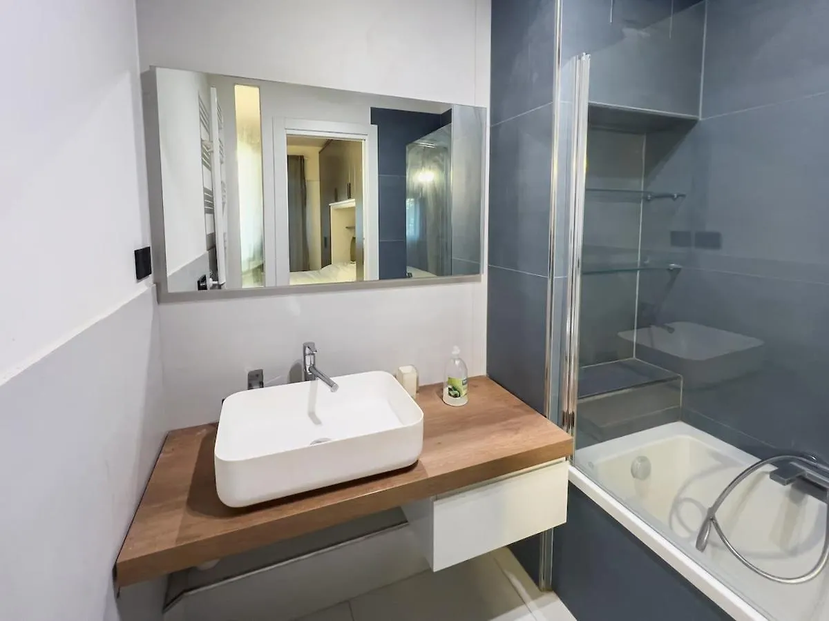 Apartment 2 Double Rooms Private Parking Fast Wifi Rome Italy