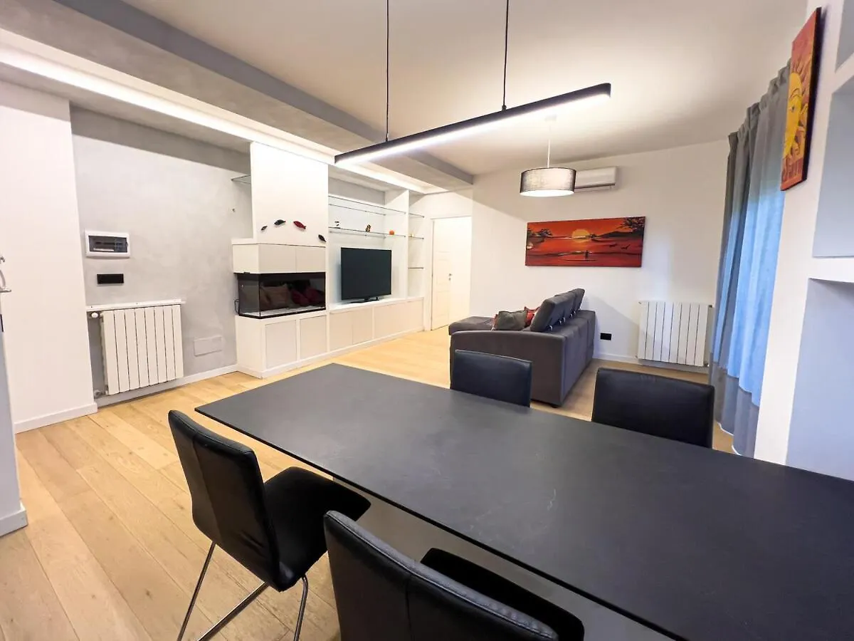 2 Double Rooms Private Parking Fast Wifi Rome 0*,  Italy