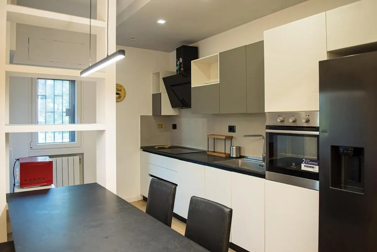 Apartment 2 Double Rooms Private Parking Fast Wifi Rome